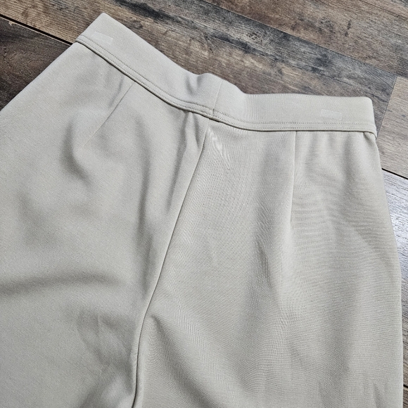 New Halara Beige Pull-On Ankle Pants Elastic Waist Tapered Career Medium Casual - Picture 9 of 12